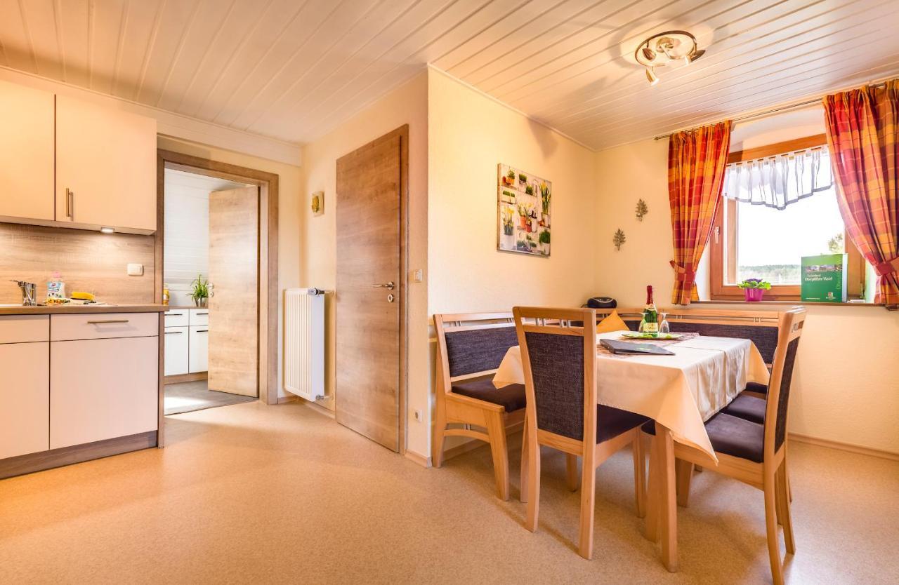 Bartlhof-Ferienwohnungen-Zimmer Бургленгенфельд Экстерьер фото
