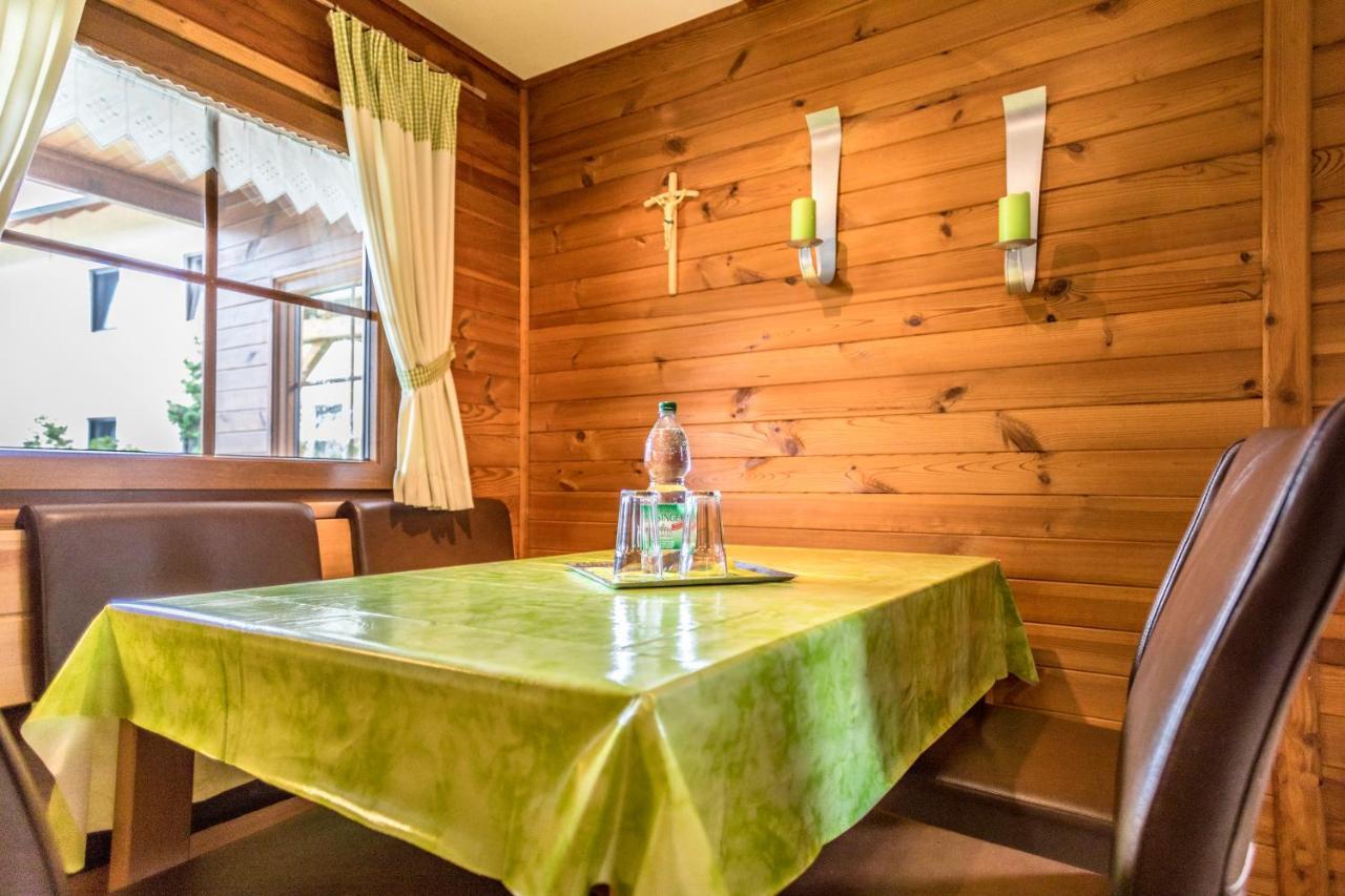 Bartlhof-Ferienwohnungen-Zimmer Бургленгенфельд Экстерьер фото