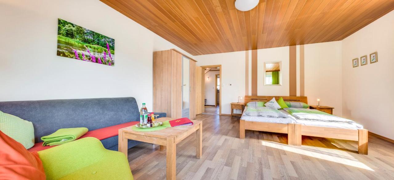 Bartlhof-Ferienwohnungen-Zimmer Бургленгенфельд Экстерьер фото