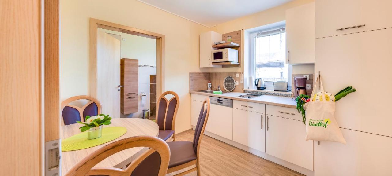 Bartlhof-Ferienwohnungen-Zimmer Бургленгенфельд Экстерьер фото